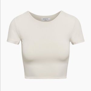 Aritzia Babaton Contour Crew in Size M